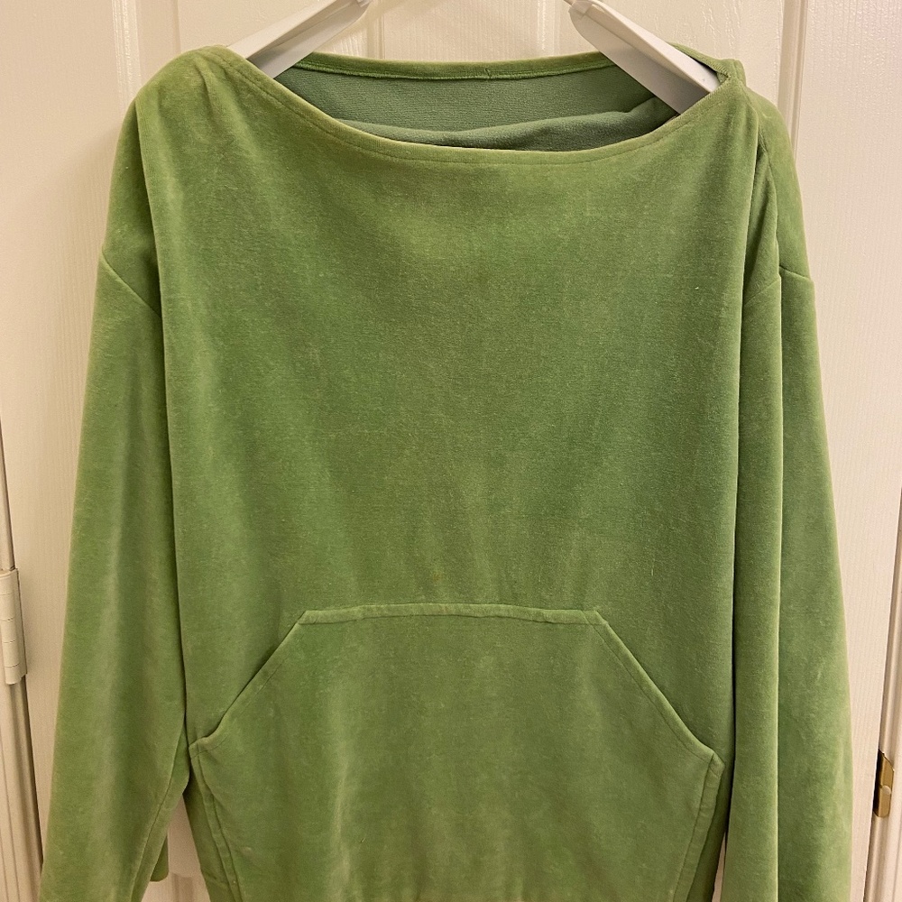 Retro Mizrahi Velour pullover